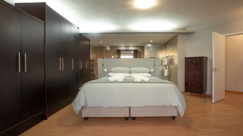 To Let 2 Bedroom Property for Rent in Dolphin Beach Western Cape